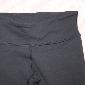 LuluLemon Wunder Under Mid-Rise Legging